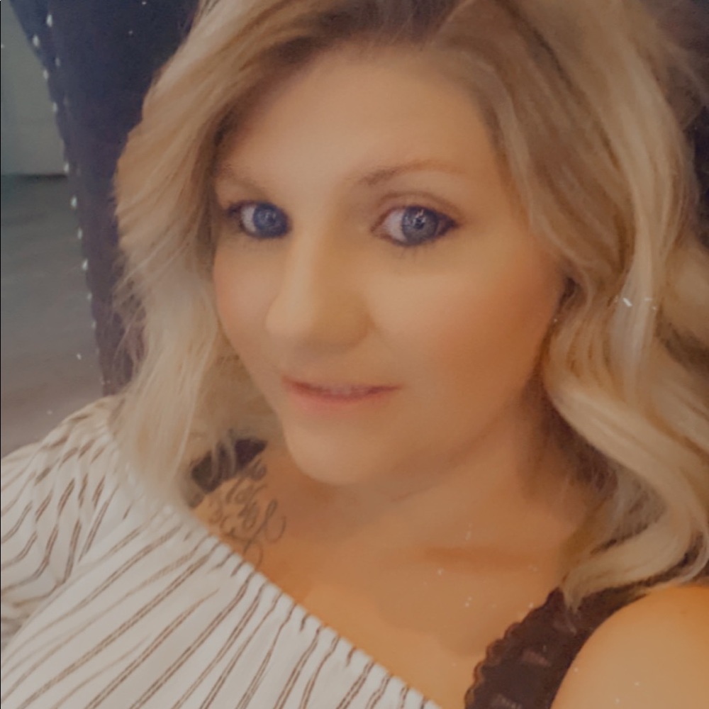 Meet your Posher, Tabitha